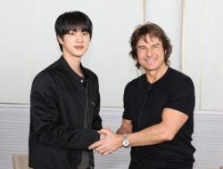 Jin BTS Tanya Resep Tom Cruise Awet Bareng Tim Mission: Impossible