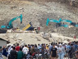 Tambang Gunung Kuda Cirebon di Lahan Perhutani