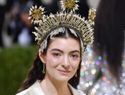 Lorde Umumkan Judul Produksi Terbaru, Virgin dan Rilis 27 Juni 2025