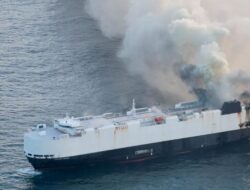 Kebakaran Kapal Kargo Bikin Khawatir Soal ‘Safety’ Kendaraan Pribadi Listrik