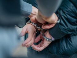 Polisi Tangkap Perempuan Pelaku Penipuan Modus Adopsi Bayi di Jakbar