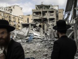 Iran Siapkan Serangan, Desak Warga Israel Tinggalkan Tel Aviv