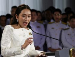 Warga Thailand Unjuk Rasa Tuntut PM Paetongtarn Mundur