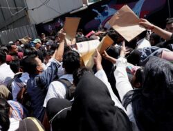 Media Asing soal Gen Z di RI Sulit Cari Kerja: S1 Jadi Pasukan Oranye