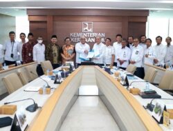 Baznas Serahkan SK UPZ Kementerian PU Demi Maksimalkan Potensi ZIS