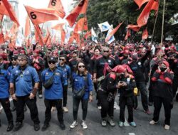 Ribuan Buruh Bakal Aksi Ketidaksetujuan di Kantor Gubernur Jatim Besok