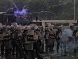Polri Sebut Satu Personel Kritis Usai Unjuk Rasa Ricuh di Dewan Perwakilan Rakyat