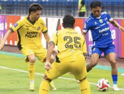 Persija dan Persib Garang, Malut Ngeri