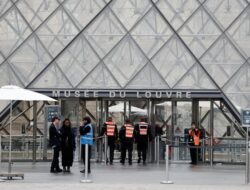 2 Pencuri Museum Louvre Ditangkap di Bandara, Ingin Kabur ke Aljazair