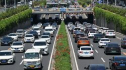 China Izinkan Kendaraan Pribadi Otonom Level 3 Dikendarai di Jalan Umum