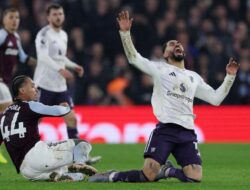 Aston Villa Ikut Pepet Arsenal