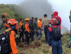 Alat Pemancar Sinyal Pesawat ATR 42-500 Jatuh di Sulsel Ditemukan