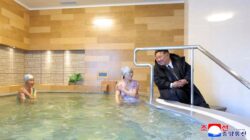 Kim Jong Un Pelesiran ke Resor Pemandian Air Panas