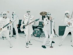 Vokalis Bantah Lagu Tak Diberi Tulang Lagi Punya Kuburan Grup Musik: Itu AI