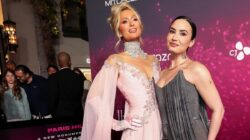 Paris Hilton Ikut Demi Lovato Bikin Dokumenter Sendiri