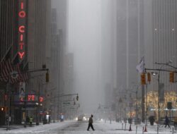Badai Salju Dahsyat Hantam AS, Suhu Anjlok di Bawah Titik Beku