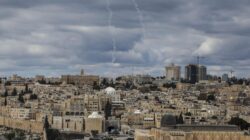 Israel Terus Dihantam Gelombang Rudal Iran, 1 Orang Tewas di Tel Aviv