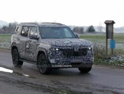 Mitsubishi Pajero Targetkan Segmen yang Sama dengan Toyota Land Cruiser