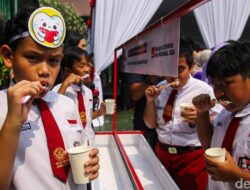 Siswa SDN Menteng 01 Belajar Merawat Gigi Sejak Dini